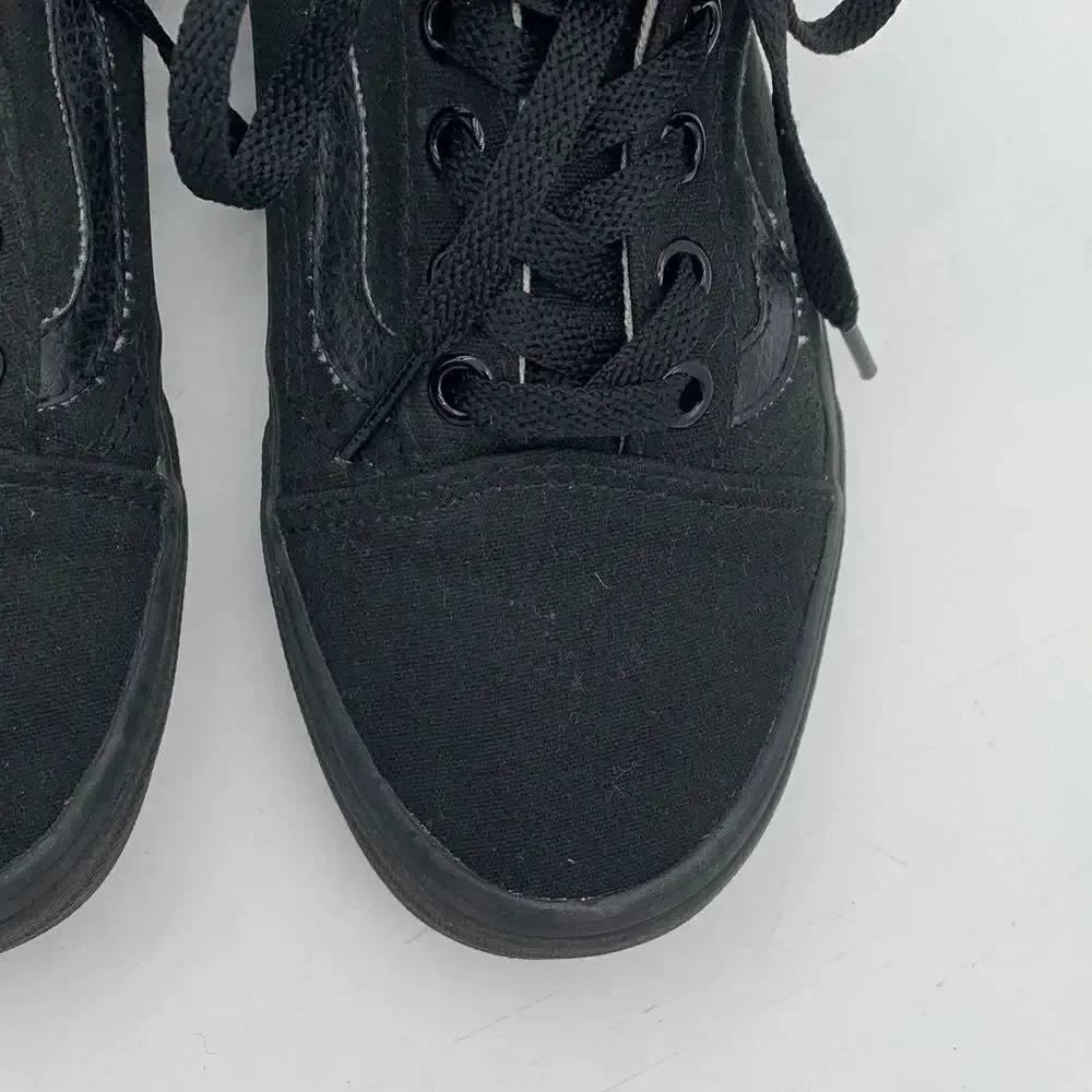 Vans Classic All-Black Low-Top Sneakers | Men’s Size 5 | Skate & Casual Shoes
